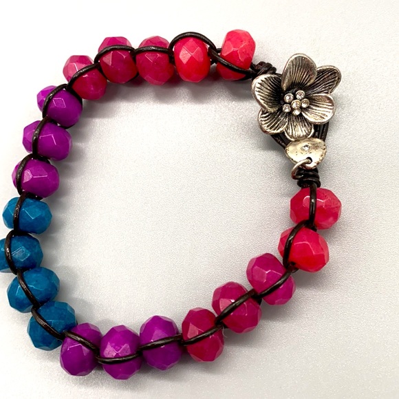 Fossil brand Miuti-colored quartz crystal floral closure in 8 inch length 🦋 - Picture 5 of 5